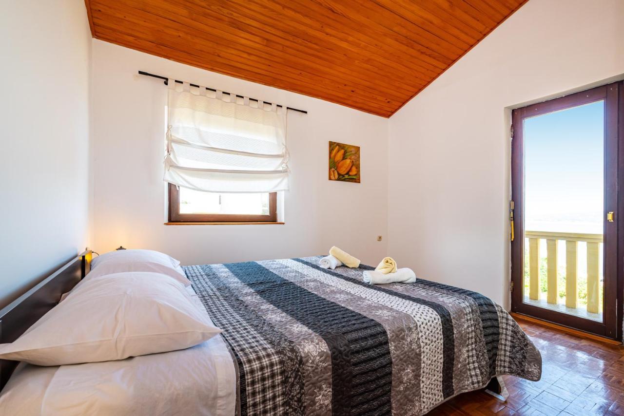 Apartment Sea And Mountain With Pool Novigrad  Habitación foto
