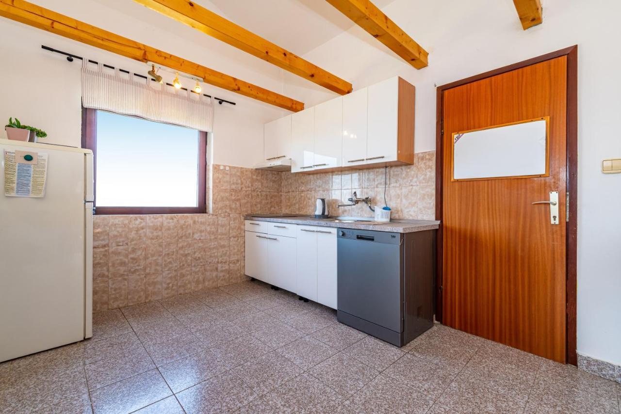 Apartment Sea And Mountain With Pool Novigrad  Habitación foto