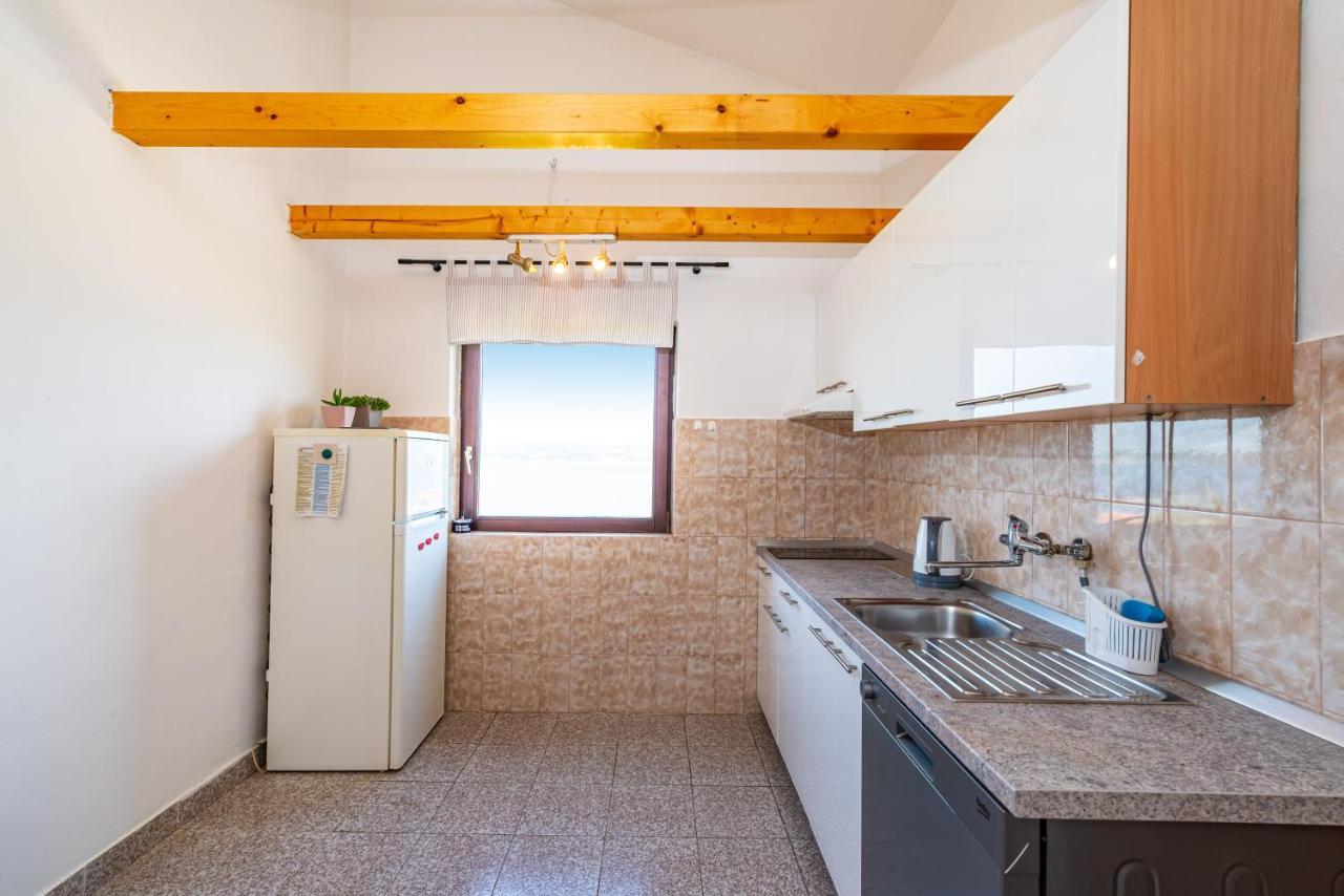 Apartment Sea And Mountain With Pool Novigrad  Habitación foto